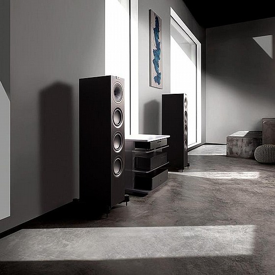 ������� ������� KEF Q750