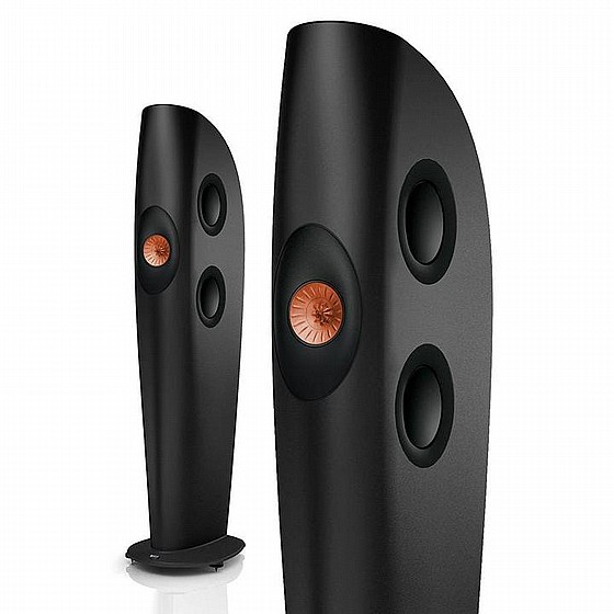 ������� ������� HIGHI-END �� ���� KEF BLADE